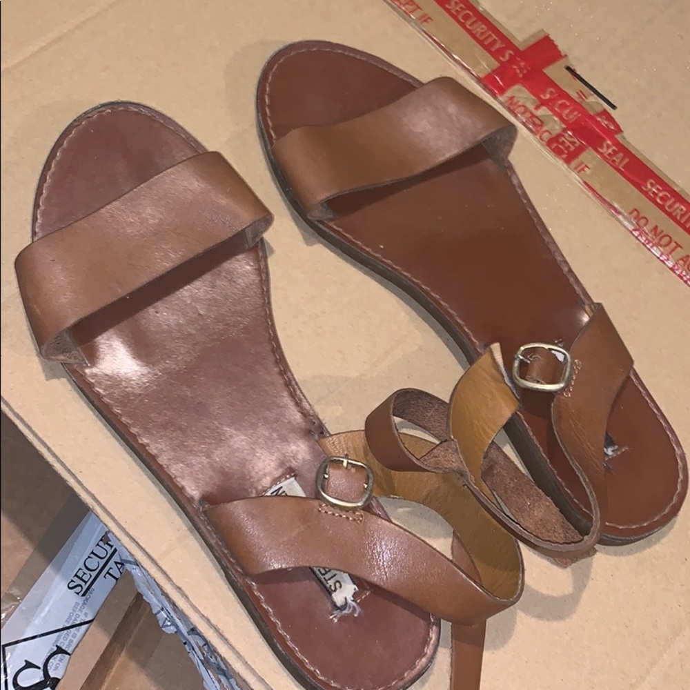 Brown Steve Madden sandals size 9